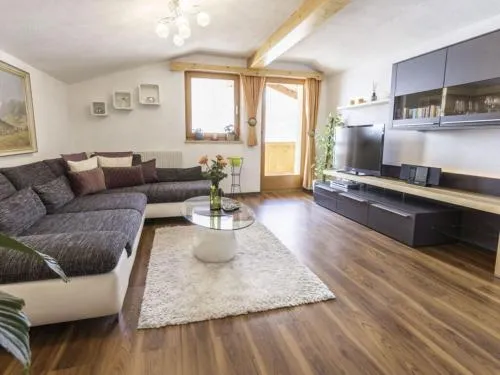 Hildegard Pedevilla Comfortable holiday residence in Kampl, Österreich