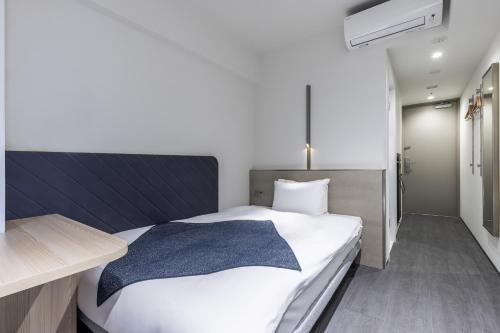 Standard Semi Double Room with Washing Machine room in Tokyu Stay  Osakahonmachi