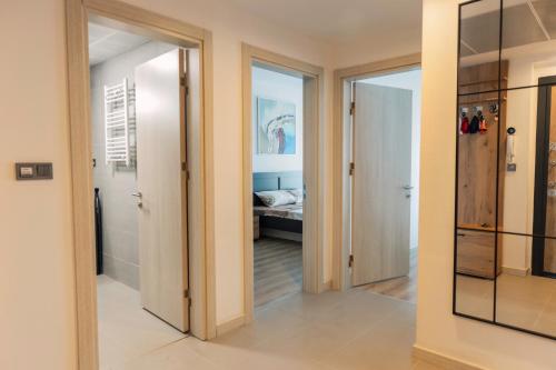 33rd Floor Twin Apartments & 7th Floor Apartment In Cevahir Sky City Complex With Pool, Spa, Fitness and Parking Included In Price, Skopje (photo 6)