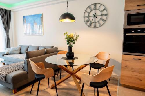 33rd Floor Twin Apartments & 7th Floor Apartment In Cevahir Sky City Complex With Pool, Spa, Fitness and Parking Included In Price, Skopje (photo 10)