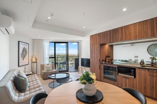 One Bedroom Open Plan Apartment With Parking
