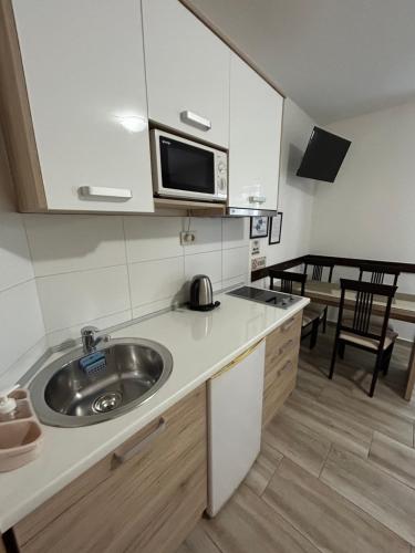 B&T Apartments - image 2