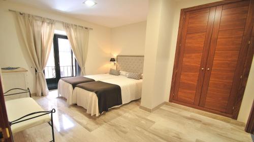 Apartamentos Living Sevilla Centro Maestranza - image 12