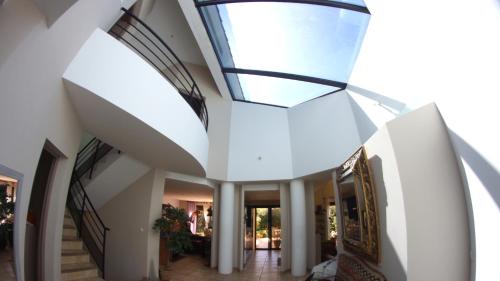Villa moderne climatisée avec piscine - Location, gîte - Biot