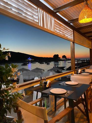HOTEL DENOEL – Ksamil, OR