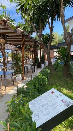 HOTEL DENOEL – Ksamil, OR