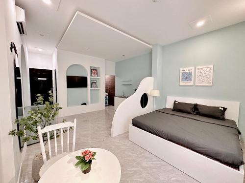room detail thumbnail 0