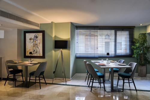 Catalonia Atenas Hotel - image 3