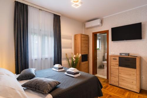 Three-Bedroom Holiday Home in Dabar in Rumin