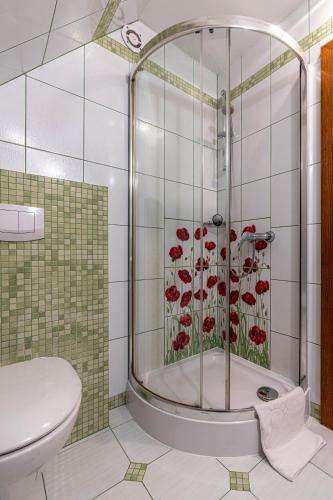 Triple Room with Private Bathroom image 5