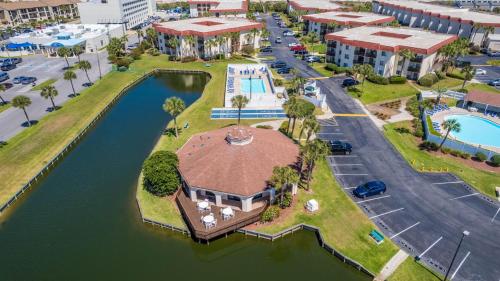 Life's a Beach-Oceanfront condo