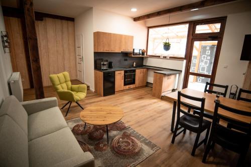 บริการและสิ่งอำนวยความสะดวก, APART Mikeš (APART Mikes) in โปโดลี