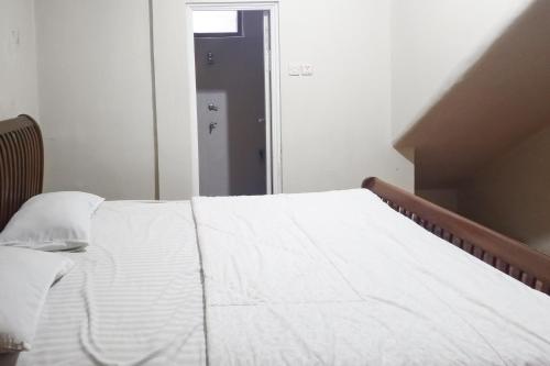 Deluxe Room image 2