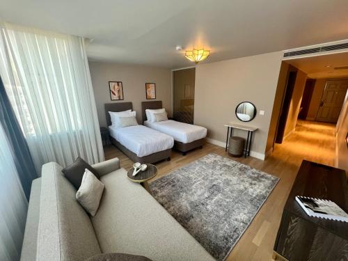 W Suites Istanbul - image 13