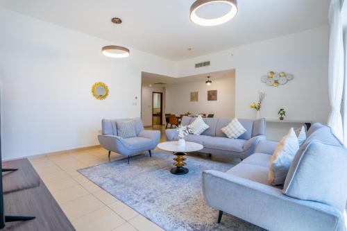 RH- Walk to JBR beach & Tram, Comfortable 02BR, Дубай (фото 4)