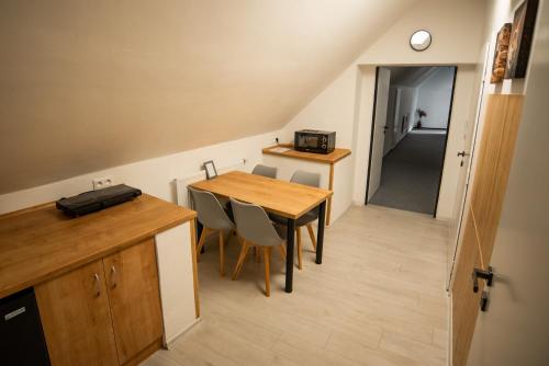 APART Mikeš - image 9