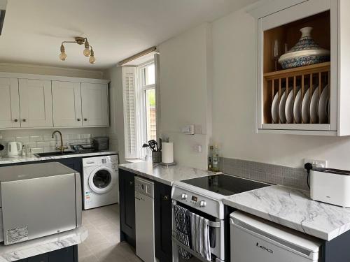 Victorian cottage overlooking the Plym Valley in Bickleigh