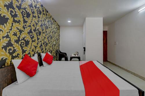 OYO Flagship Ck Inn Near Chaudhary Charan Singh International Airport