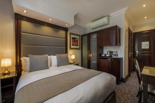 Hyde Park International - Member of Park Grand London - image 13