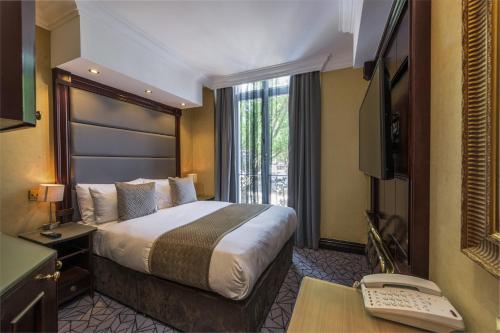 Hyde Park International Room Type - Club Double Room