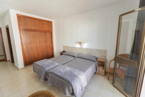 Hotel Tres Jotas Conil - image 2