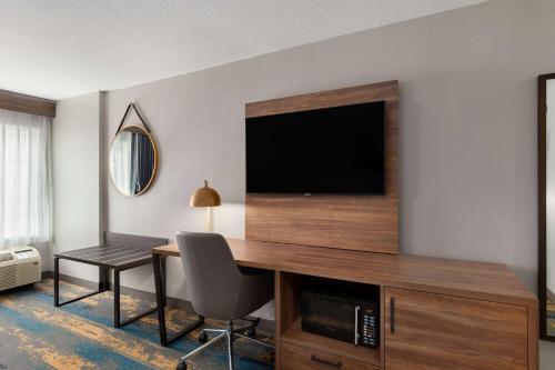 La Quinta by Wyndham Knoxville Central Papermill in Knoxville, USA