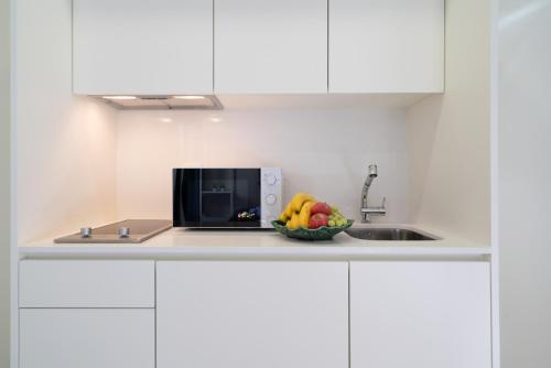 Host Wise - Central Private Flats - Terrace 5