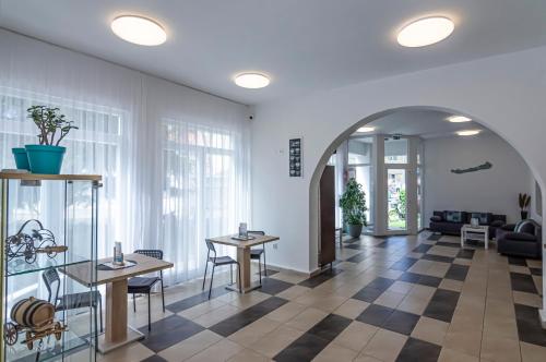 ล็อบบี้, โรงแรมแบ็กคุส (Hotel Bacchus) in เคสเซลี