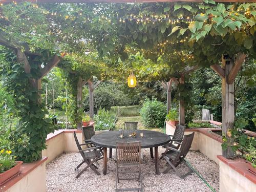 Dārzs, ChezLeMoulin Bed and Breakfast in Benque