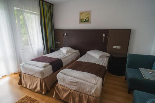 Hotel Dobsi - main image