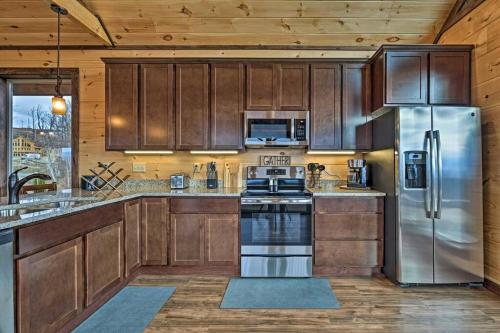 MtView close to Pkwy SLPS 10 3Bd-3Ba Game Room in Gatlinburg, USA