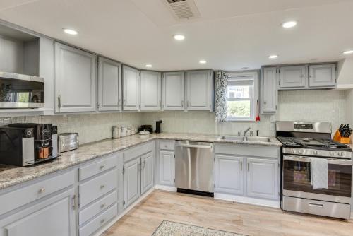 Rome City Lake House with Dock and Waterfront Views! in Kendallville, USA