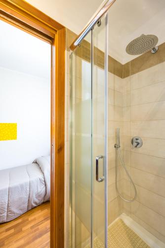 Small Single Room image 1