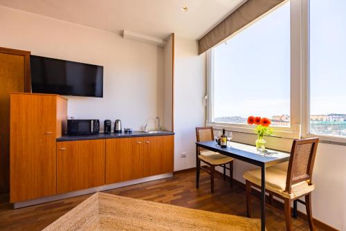 Triple Room with Sea View image 1