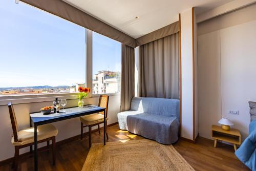 Triple Room with Sea View image 6