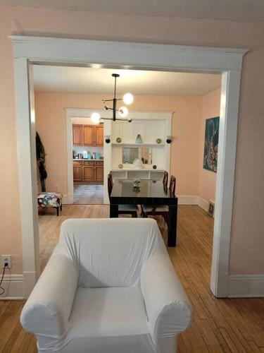 Siyeh Sage Flat in Minneapolis, USA