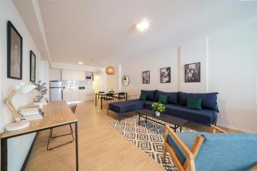 Fliphaus Be Libertador - Lux Loft 12-1 - Tap to explore photos