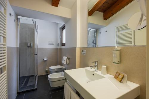 Triple Room image 6