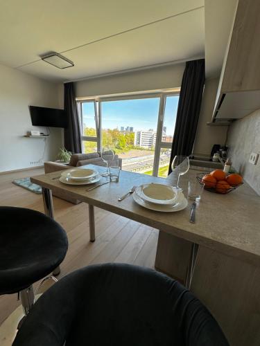 Apartment with City View and Free Parking, Tallinn (photo 8)