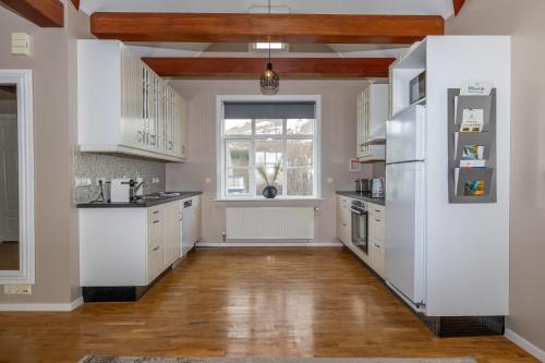 Bjarnabúð (Bjarnabuð) in Húsavík sentrum