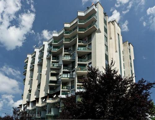 SUN TOWER LUXURY SUITE-VIEW FROM of TIRANA CENTER, Тирана