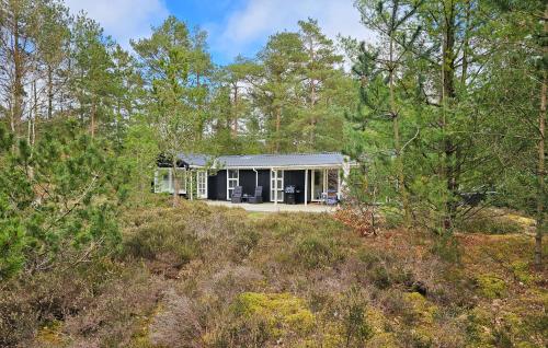 Exterior view, Cozy Home In Hadsund With Kitchen in Helberskov