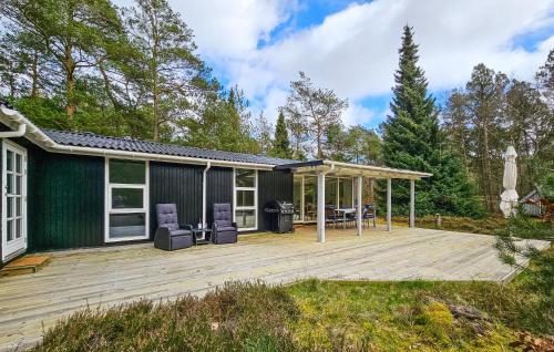 Exterior view, Cozy Home In Hadsund With Kitchen in Helberskov