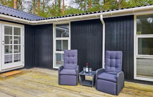 Exterior view, Cozy Home In Hadsund With Kitchen in Helberskov