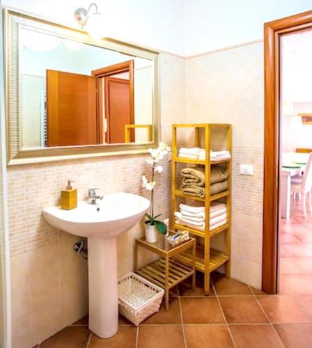 Bathroom, Charming studio in La Massimina, 45 m² with private garden in La Massimina-Casal Lumbroso