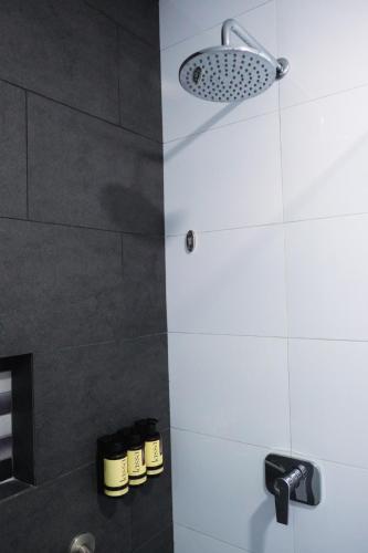 Double Room image 10