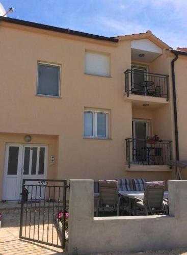 Bejárat, Apartments Lipovica in Sukošan