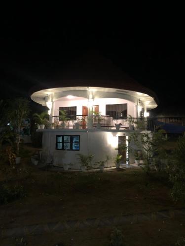 Cuestas Beach Resort and Restaurant Room Type - Deluxe Bungalow with Garden View