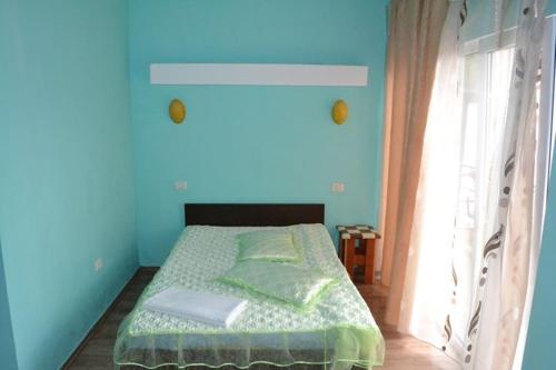Double Room image 2