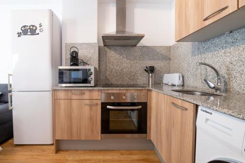 Barthe Holidays I Apartamento moderno en Arinsal 6PAX a pie de pistas I Balcon con vistas y parking  in Arinsal